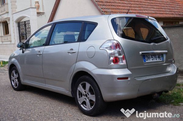 Văndută Toyota Corolla Verso 7 locuri. - mașini second-hand de vânzare