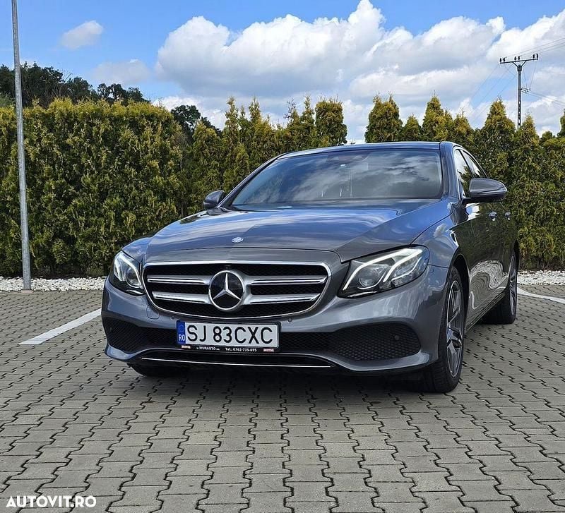 Gri Utilizat 2016 Mercedes E350 Avantgarde Berlinǎ | 21.000 EUR (Super Preț) - Imagine 1/4