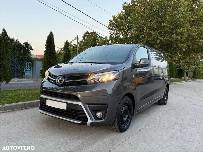 Culoaremaro Utilizat 2020 Toyota Proace Verso Break | 16.990 EUR - Imagine 1/4