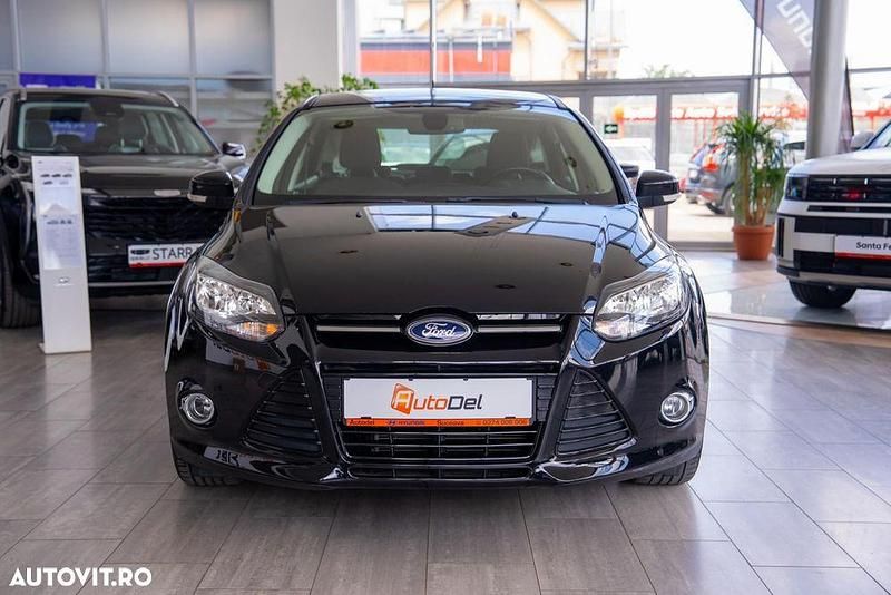 Second-hand Ford Focus 100 CP (73 kW) 2013 Culoarenegru Berlinǎ