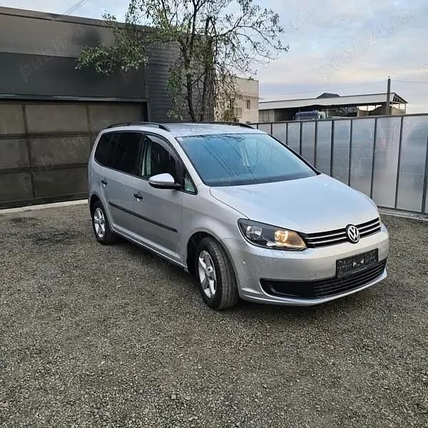 Utilizat 2011 VW Touran Monovolum | 3.999 EUR - Imagine 1/4