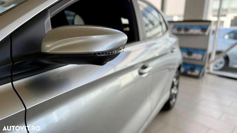 Second-hand MG MG3 194 CP (142 kW) 2024 Culoareargint Hatchback