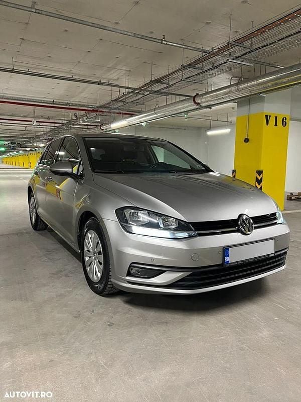 Culoaregri Utilizat 2018 VW Golf VII Comfortline Hatchback | 12.150 EUR (Preț OK) - Imagine 1/4