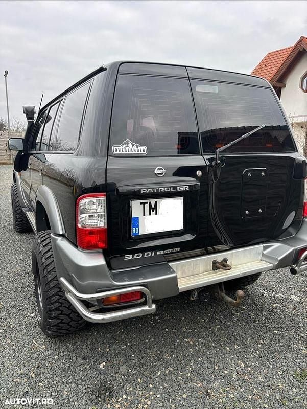 Second-hand Nissan Patrol 158 CP (116 kW) 2003 Culoarenegru SUV