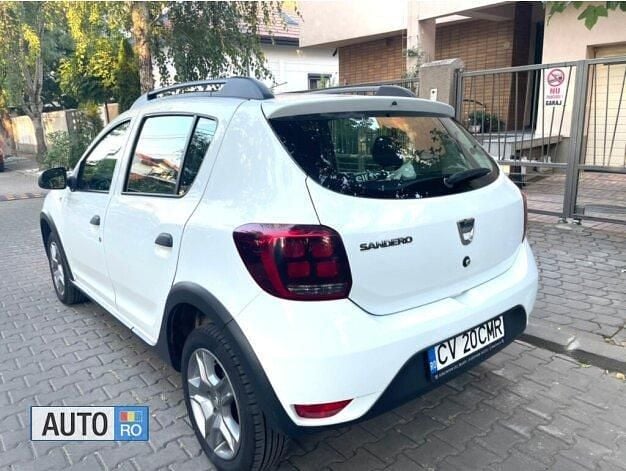Alb Utilizat 2019 Dacia Sandero Hatchback | 6.999 EUR (Preț OK) - Imagine 1/4
