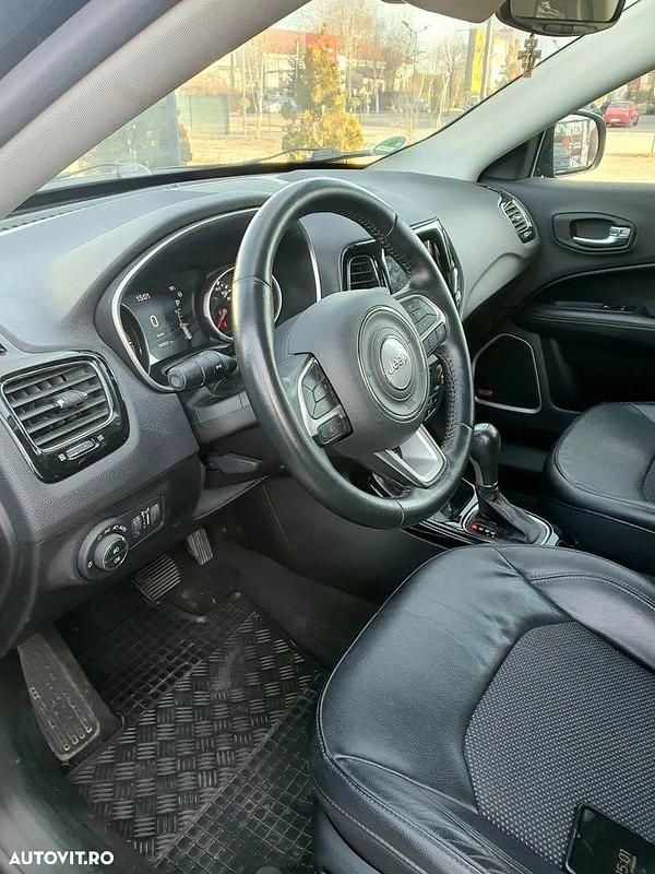 Negru Utilizat 2017 Jeep Compass Limited SUV | 11.990 EUR (Preț bun) - Imagine 1/4