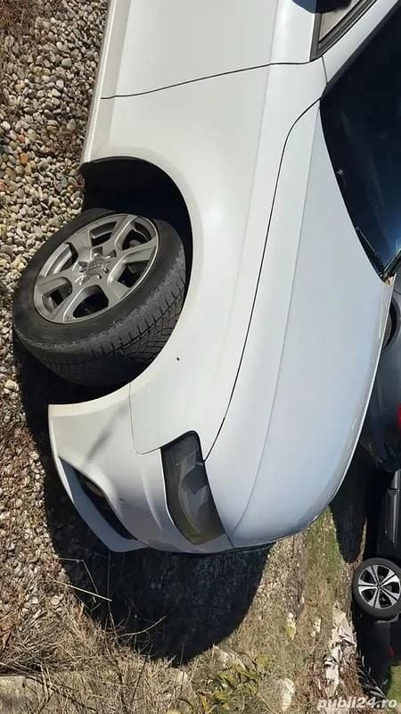 Utilizat 2010 Audi A4 Berlinǎ | 4.800 EUR (Super Preț) - Imagine 1/4