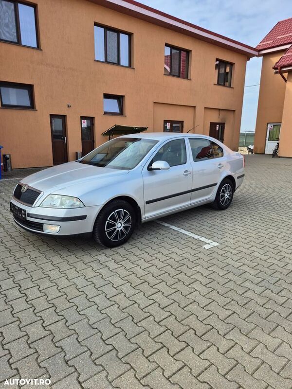 Gri Utilizat 2007 Skoda Octavia Berlinǎ | 2.990 EUR (Preț OK) - Imagine 1/4