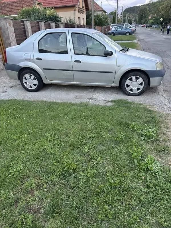 Utilizat 2005 Dacia Logan Berlinǎ | 1.400 EUR (Preț bun) - Imagine 1/4