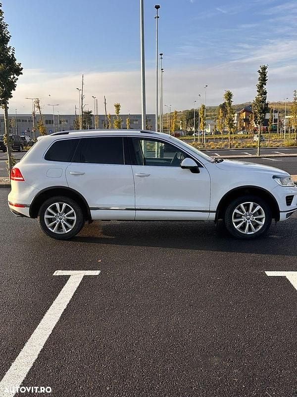Second-hand VW Touareg 204 CP (150 kW) 2016 Culoarealb SUV