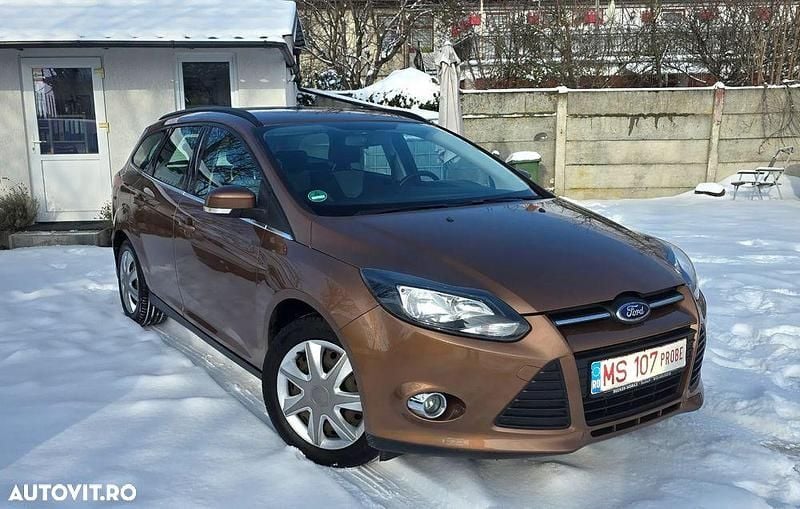 Second-hand Ford Focus Trend 125 CP (91 kW) 2013 Culoaremaro Break
