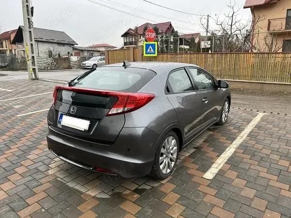 Second-hand Honda Civic 141 CP (103 kW) 2012 Culoaregri Hatchback