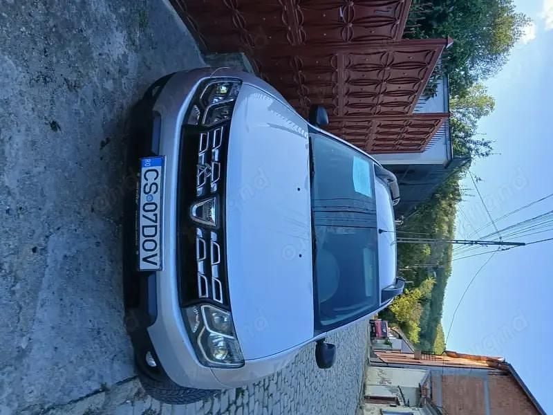 Argintiu Utilizat 2015 Dacia Duster SUV | 6.900 EUR (Preț bun) - Imagine 1/4