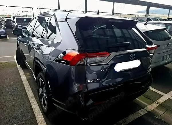 Second-hand Toyota RAV4 Hybrid Style 306 CP (225 kW) 2021 SUV