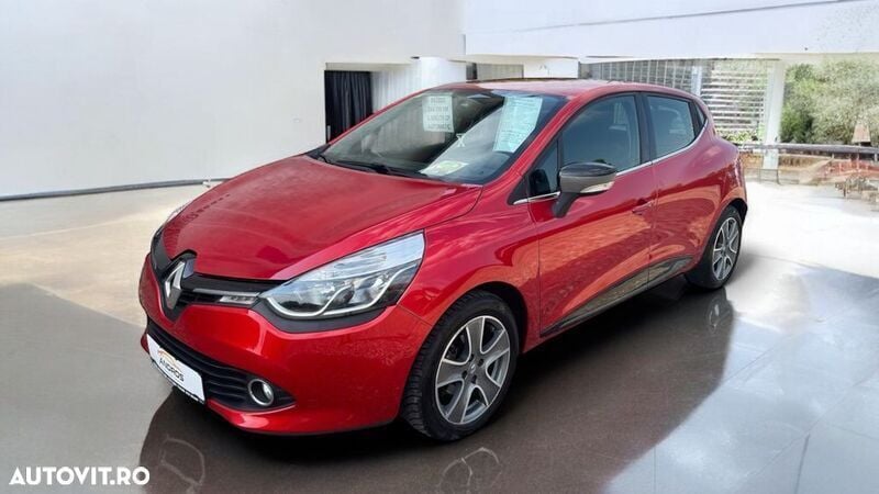 Rosu Utilizat 2015 Renault Clio IV Intens Hatchback | 5.990 EUR (Preț OK) - Imagine 1/4