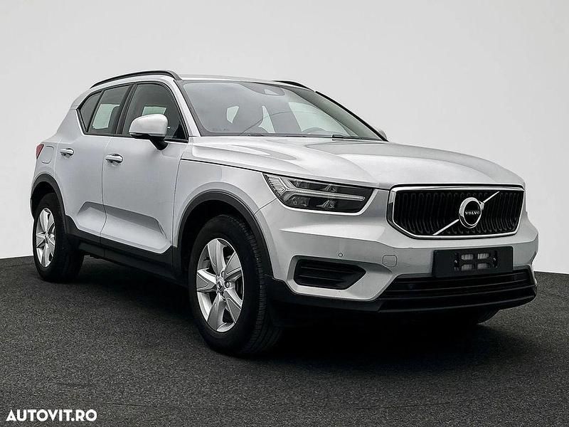 Second-hand Volvo XC40 Momentum 129 CP (94 kW) 2020 Culoareargint SUV