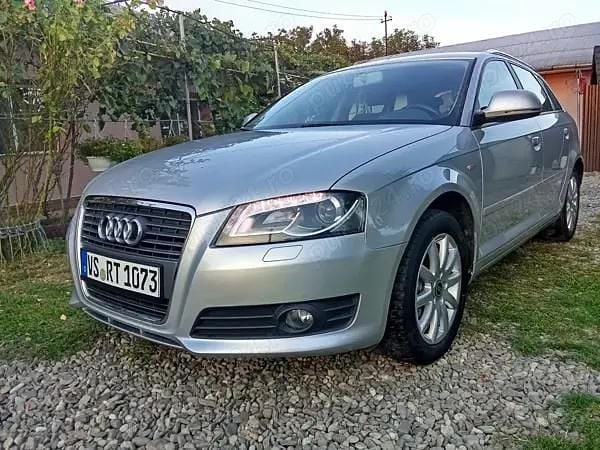 Argintiu Utilizat 2009 Audi A3 S-Line Hatchback | 4.700 EUR (Preț OK) - Imagine 1/4