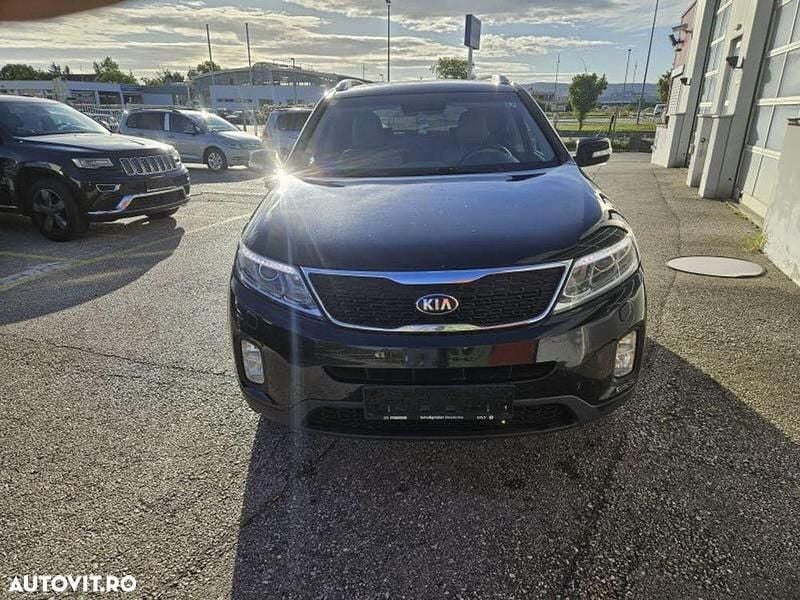 Culoarenegru Utilizat 2014 Kia Sorento Platinum Edition SUV | 12.999 EUR (Preț bun) - Imagine 1/4
