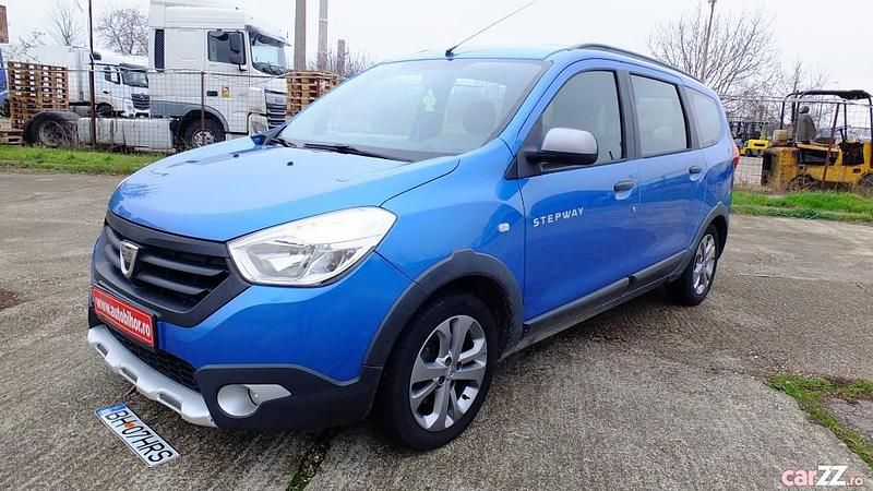 Albastru Utilizat 2016 Dacia Lodgy Stepway Monovolum | 7.290 EUR (Puțin scump) - Imagine 1/4