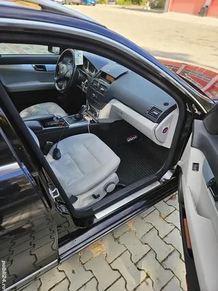 Second-hand Mercedes C220 170 CP (125 kW) 2008 Hatchback