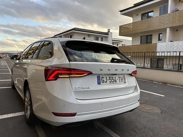 Utilizat 2022 Skoda Octavia Break | 12.900 EUR (Preț bun) - Imagine 1/4
