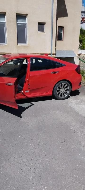 Rosu Utilizat 2018 Honda Civic Elegance Berlinǎ | 16.999 EUR (Preț bun) - Imagine 1/4