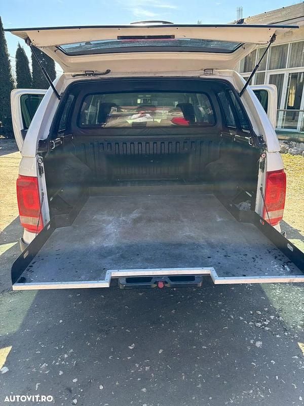 Second-hand VW Amarok 180 CP (132 kW) 2012 Culoarealb Pickup