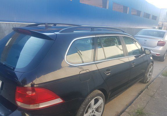 Second-hand VW Golf V 140 CP (102 kW) 2008 Negru Break