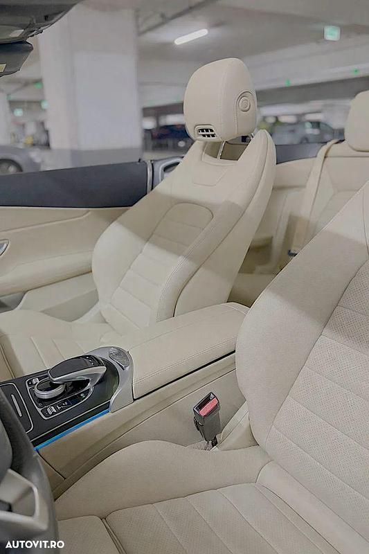 Second-hand Mercedes C220 AMG line 170 CP (125 kW) 2017 Culoarenegru Cabrio