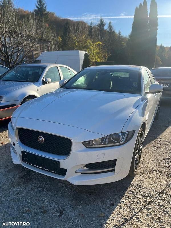 Culoarealb Utilizat 2015 Jaguar XE R-Sport Berlinǎ | 6.000 EUR - Imagine 1/4