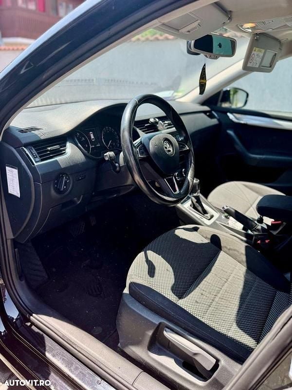 Second-hand Skoda Octavia Ambition 110 CP (80 kW) 2016 Culoarenegru Break