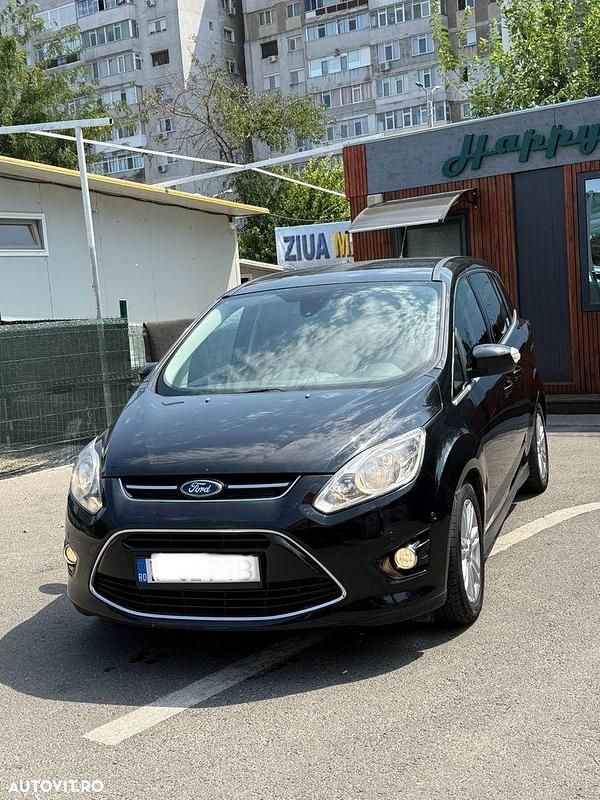 Culoarenegru Utilizat 2013 Ford Grand C-Max Titanium Monovolum | 4.999 EUR (Preț OK) - Imagine 1/4