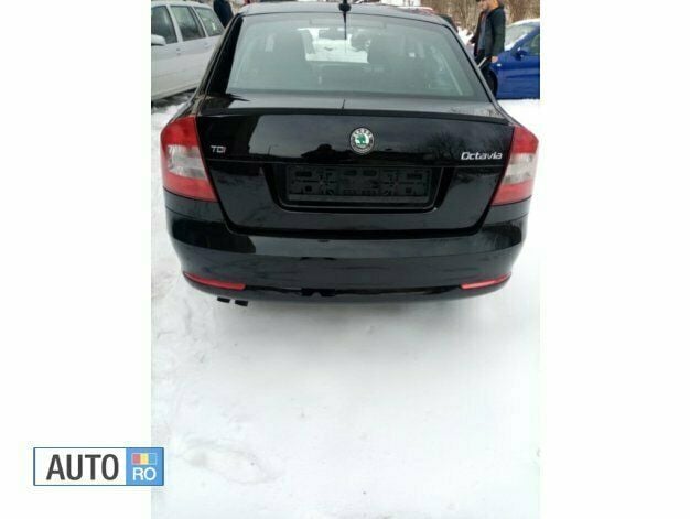Negru Utilizat 2010 Skoda Octavia Berlinǎ | 4.950 EUR (Preț OK) - Imagine 1/4