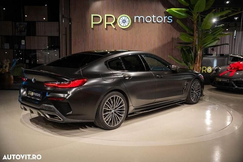Second-hand BMW M8 Shadowline 530 CP (389 kW) 2022 Culoarenegru Berlinǎ