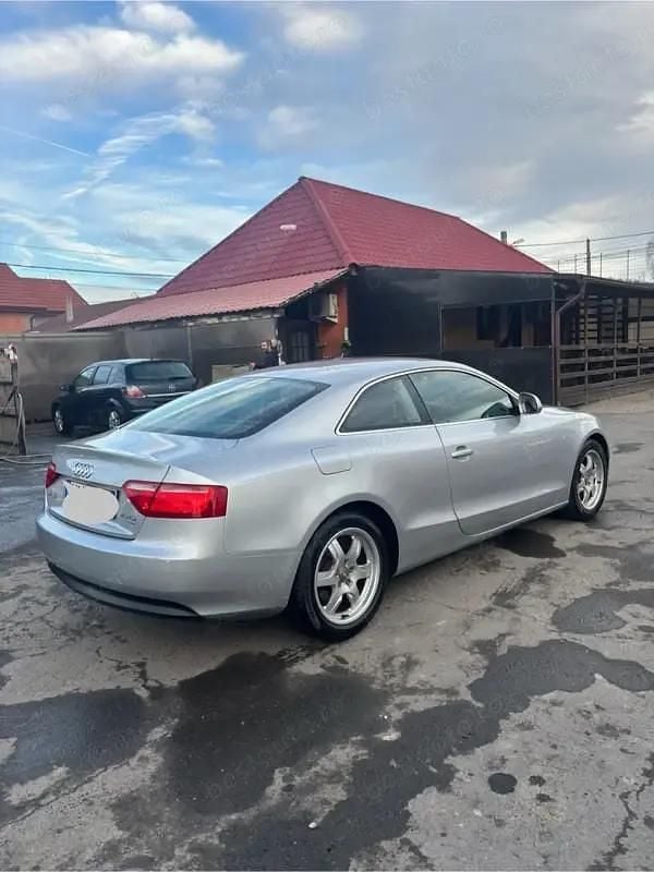 Second-hand Audi A5 177 CP (130 kW) 2009 Argintiu Coupe