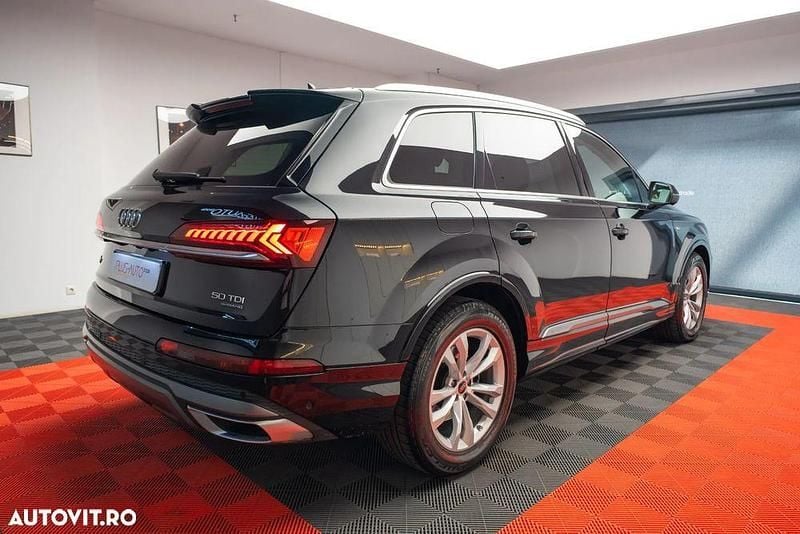 Second-hand Audi Q7 S-Line 285 CP (209 kW) 2023 Culoarenegru SUV