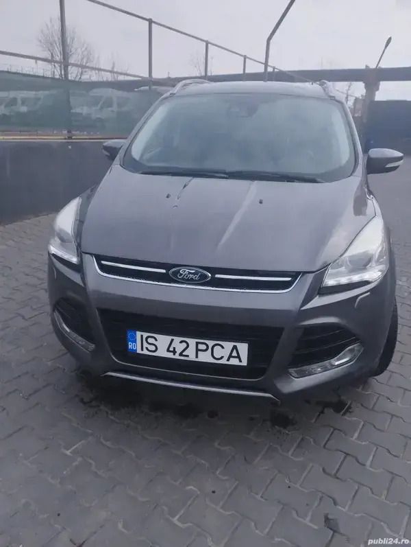 Utilizat 2013 Ford Kuga SUV | 8.500 EUR (Preț OK) - Imagine 1/4