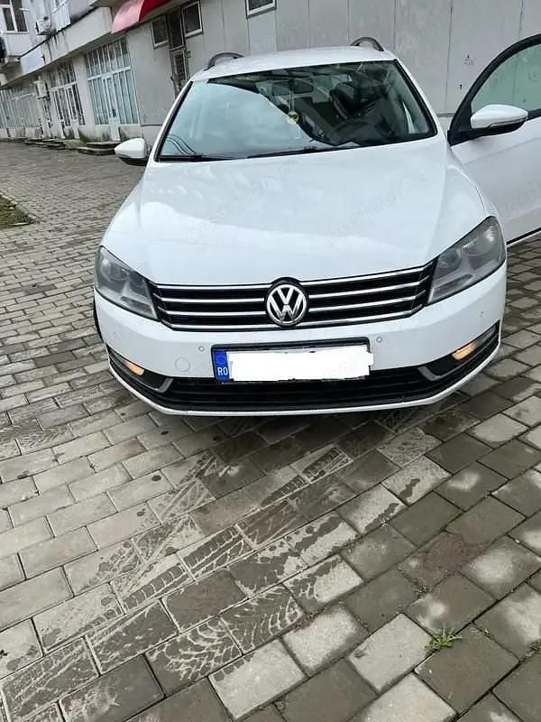 Alb Utilizat 2013 VW Passat Alltrack Break | 6.700 EUR (Preț OK) - Imagine 1/4