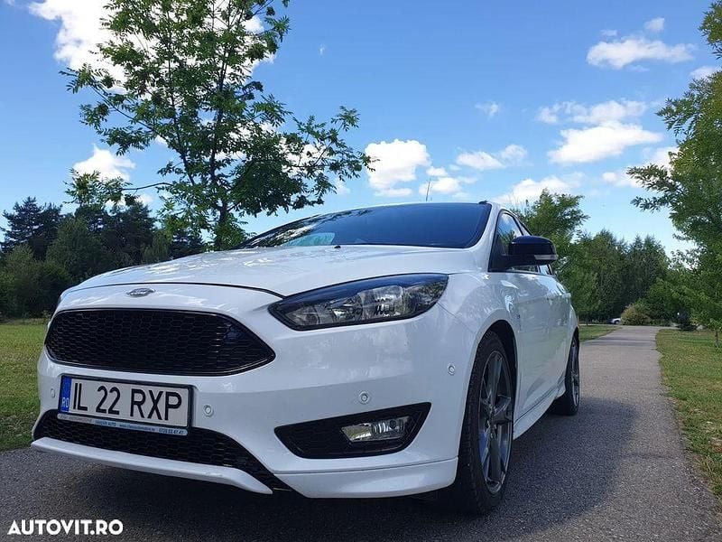 Culoarealb Utilizat 2018 Ford Focus ST-Line | 12.250 EUR (Preț OK) - Imagine 1/4