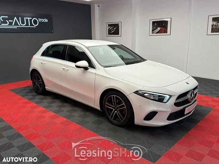 Culoarealb Utilizat 2019 Mercedes A200 Hatchback | 18.500 EUR (Super Preț) - Imagine 1/4