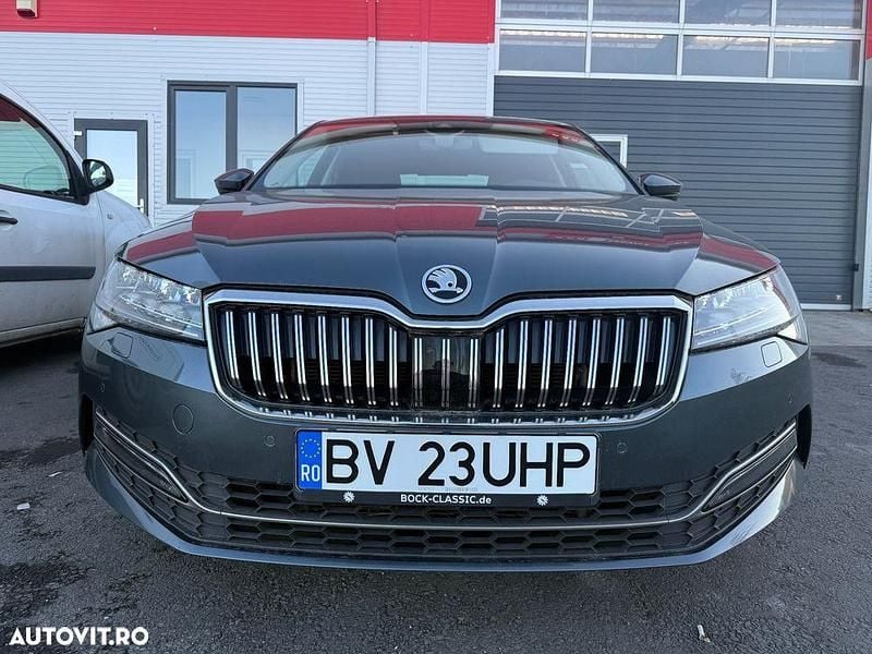 Gri Utilizat 2021 Skoda Superb Ambition Berlinǎ | 21.950 EUR (Preț OK) - Imagine 1/4