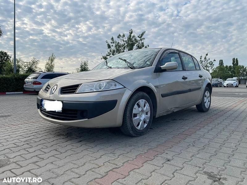 Bej Utilizat 2007 Renault Mégane II Avantage Berlinǎ | 1.250 EUR (Super Preț) - Imagine 1/4