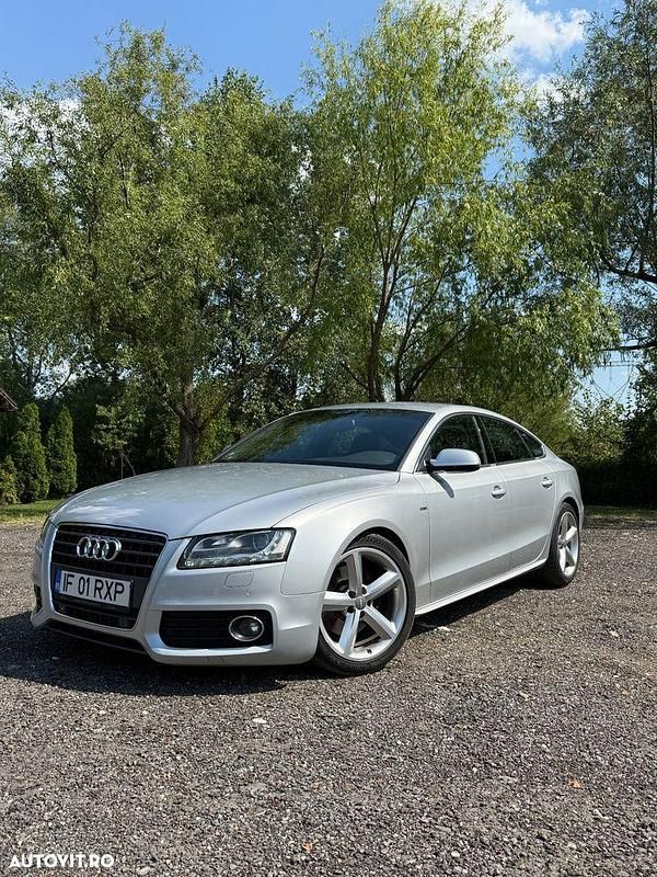 Culoareargint Utilizat 2010 Audi A5 S-Line Coupe | 9.150 EUR (Preț OK) - Imagine 1/4