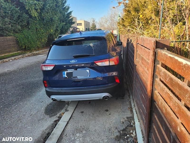 Second-hand Ford Kuga Titanium X 150 CP (110 kW) 2022 Culoarealbastru SUV