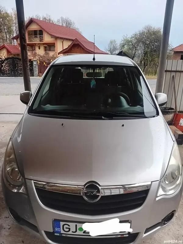 Gri Second-hand 2011 Opel Agila Hatchback | 2.800 EUR - Imagine 1/4