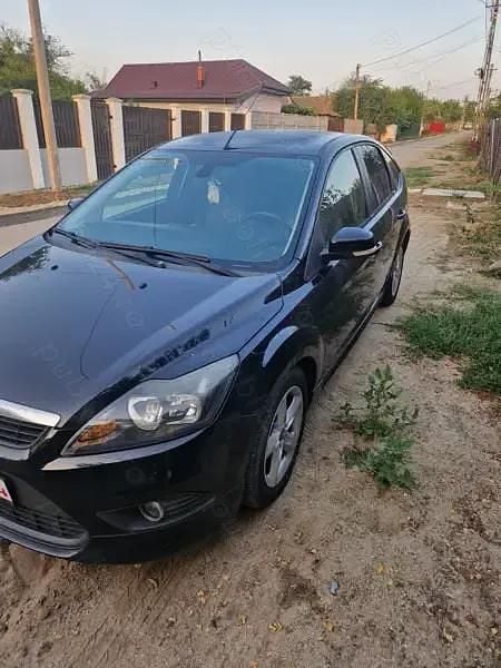 Utilizat 2011 Ford Focus Hatchback | 3.000 EUR (Preț bun) - Imagine 1/4