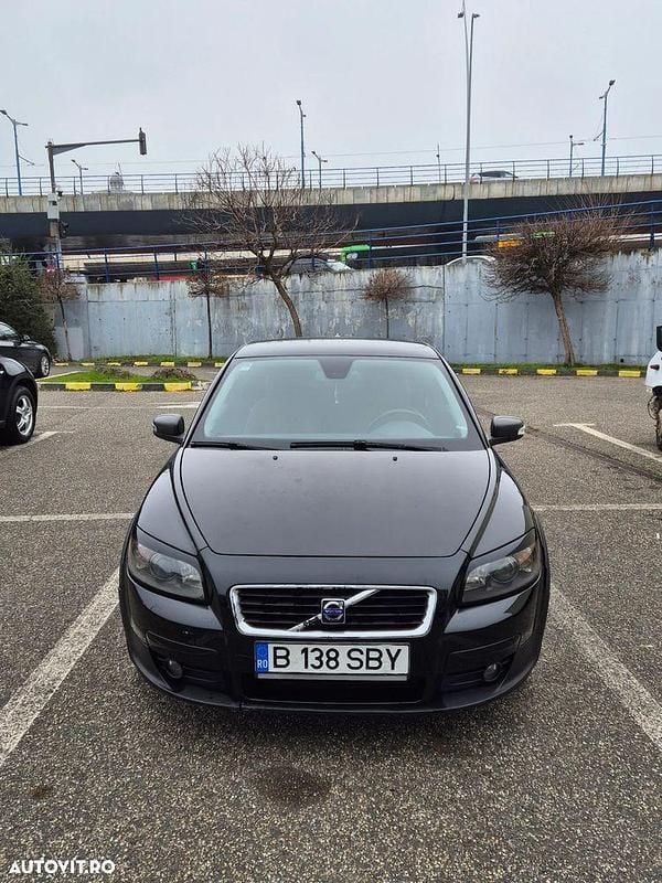 Second-hand Volvo C30 109 CP (80 kW) 2008 Culoarenegru Hatchback