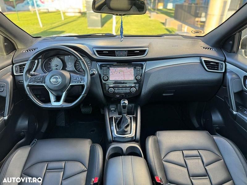 Second-hand Nissan Qashqai Tekna 160 CP (117 kW) 2019 Culoarenegru SUV