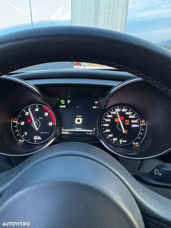 Second-hand Alfa Romeo Giulia 180 CP (132 kW) 2016 Culoarealb Berlinǎ