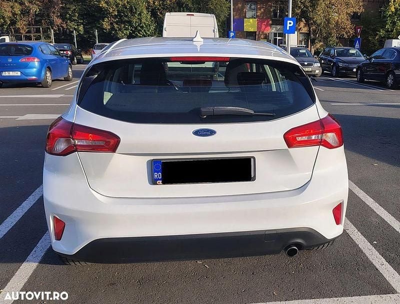 Second-hand Ford Focus Trend 95 CP (69 kW) 2019 Culoarealb Hatchback